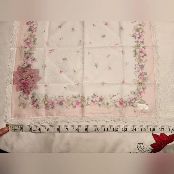 Nina Ricci Pink Floral Lace Handkerchief - NEW WITH STICKER JAPAN Exclusive - Picture 6 of 13